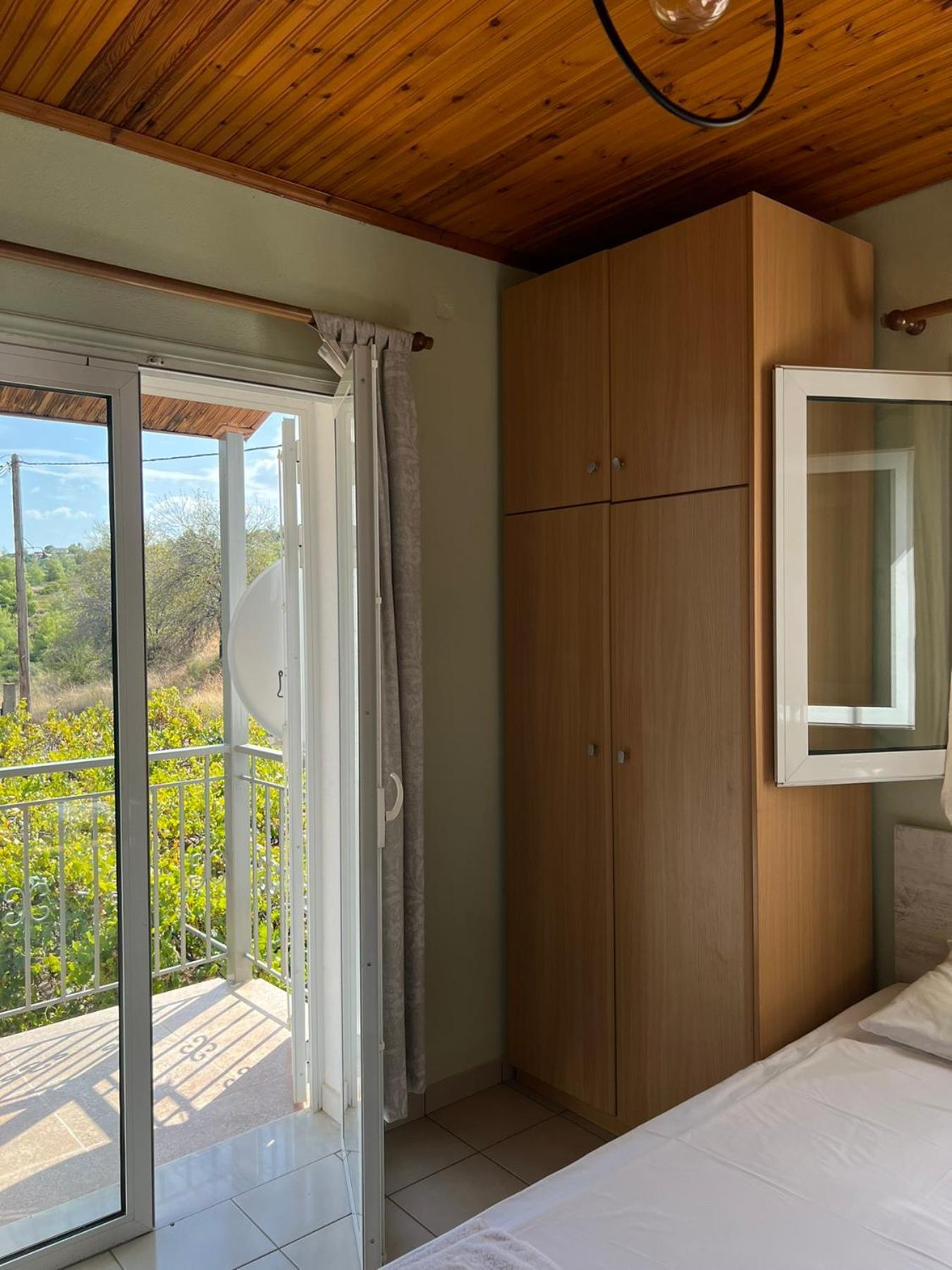 Xenia'S Seaview House Villa Paralia Avlidhos Exterior photo