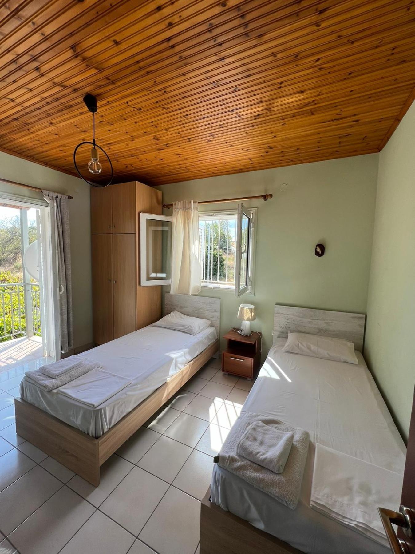 Xenia'S Seaview House Villa Paralia Avlidhos Exterior photo
